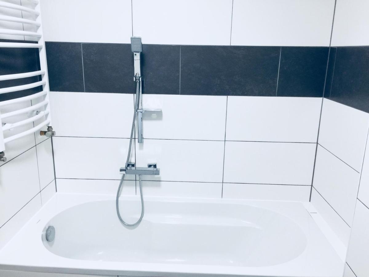 Hotel Denbu Hamburg-Harburg Exteriör bild