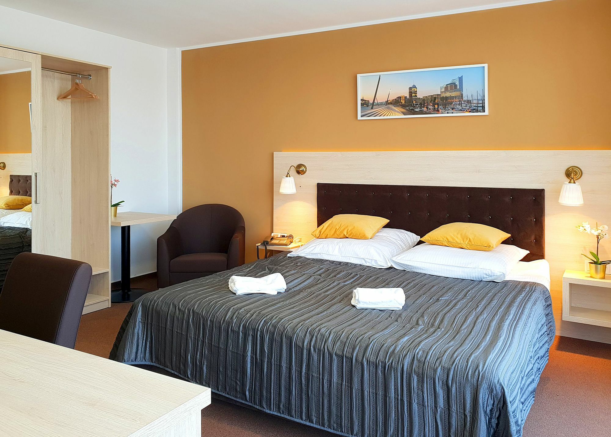 Hotel Denbu Hamburg-Harburg Exteriör bild