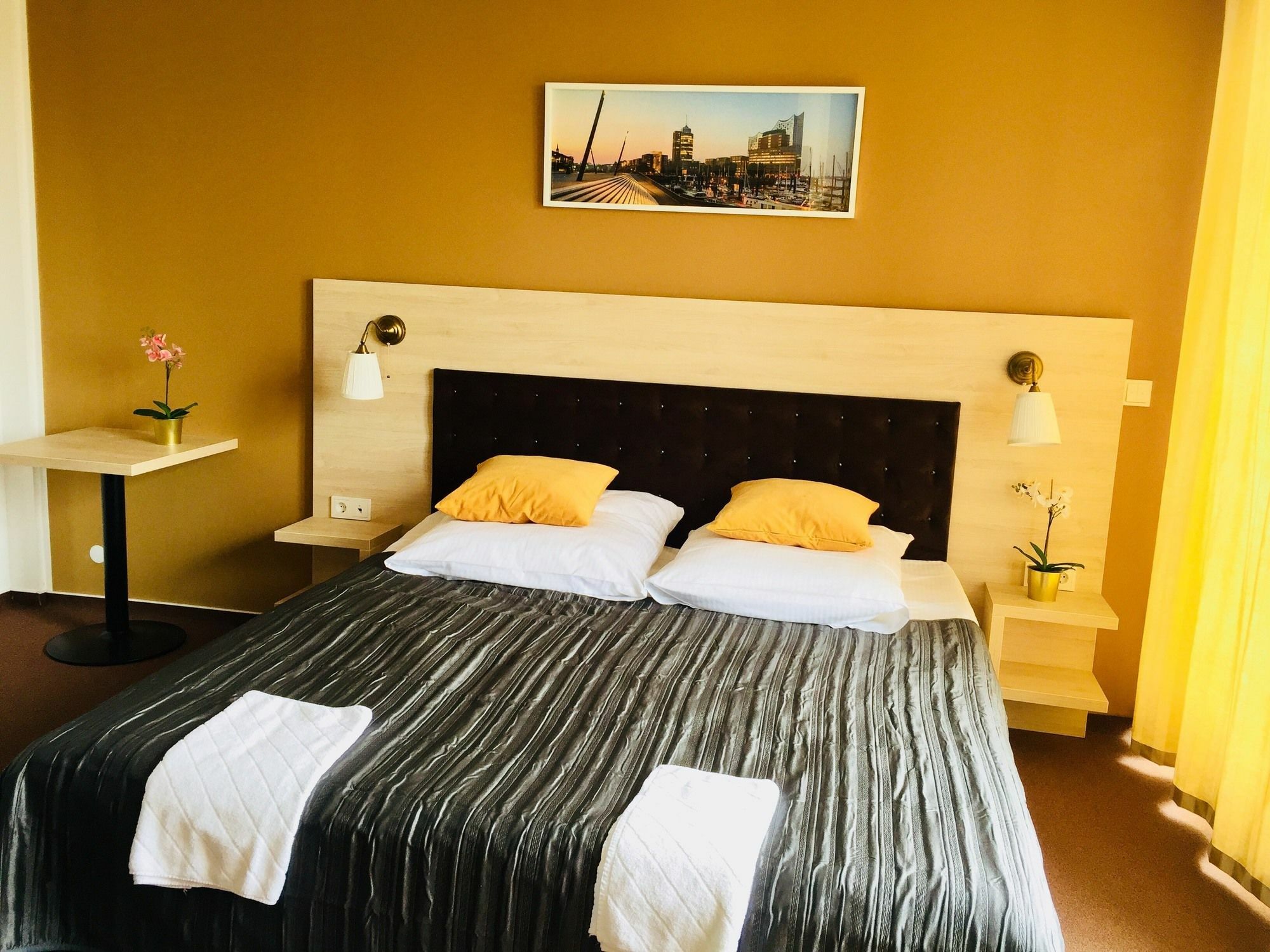 Hotel Denbu Hamburg-Harburg Exteriör bild